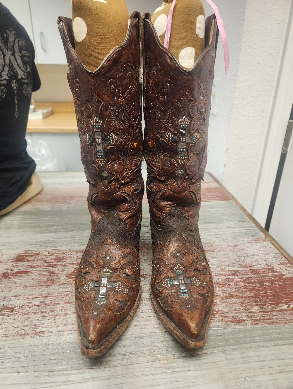 CORRAL Women’s Python Crystal Cross Pointed Toe Leather Western Boots
